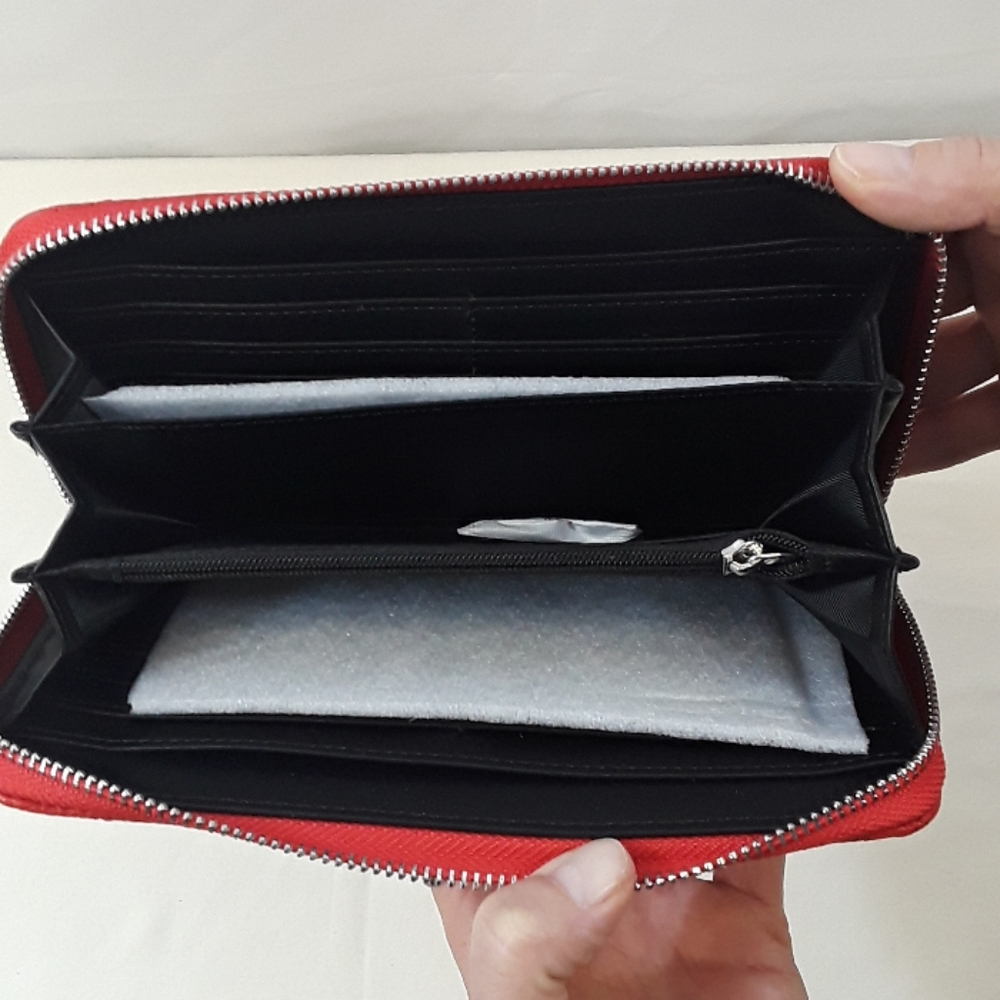 Steve Madden Chance Logo Zip Around Wallet - Picture 4 of 4